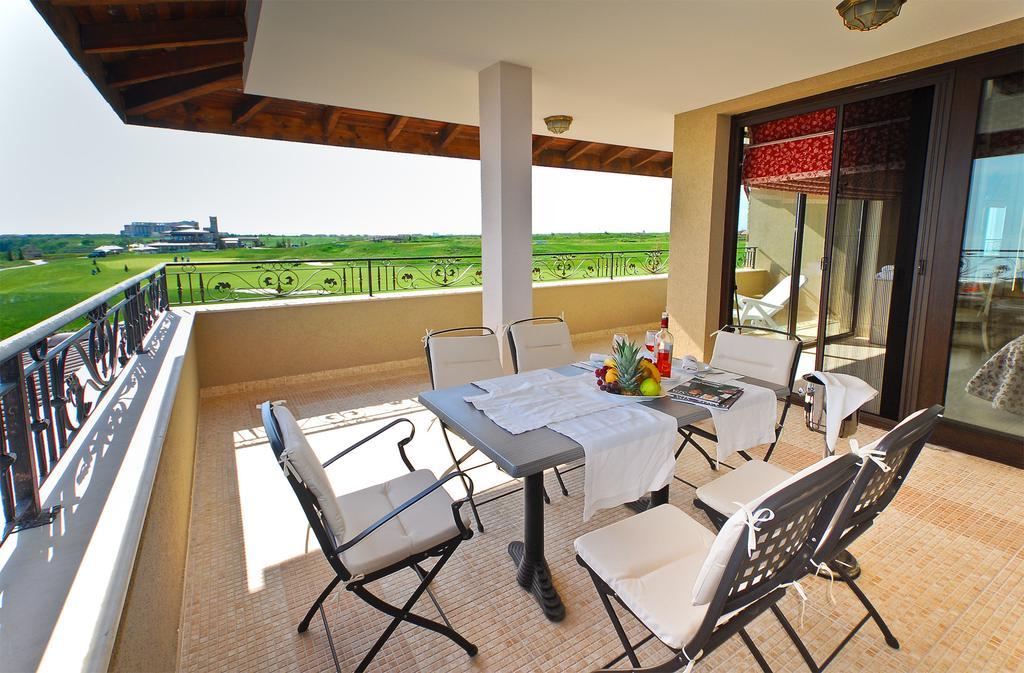 Club Residence At Blacksearama Golf Балчик Номер фото